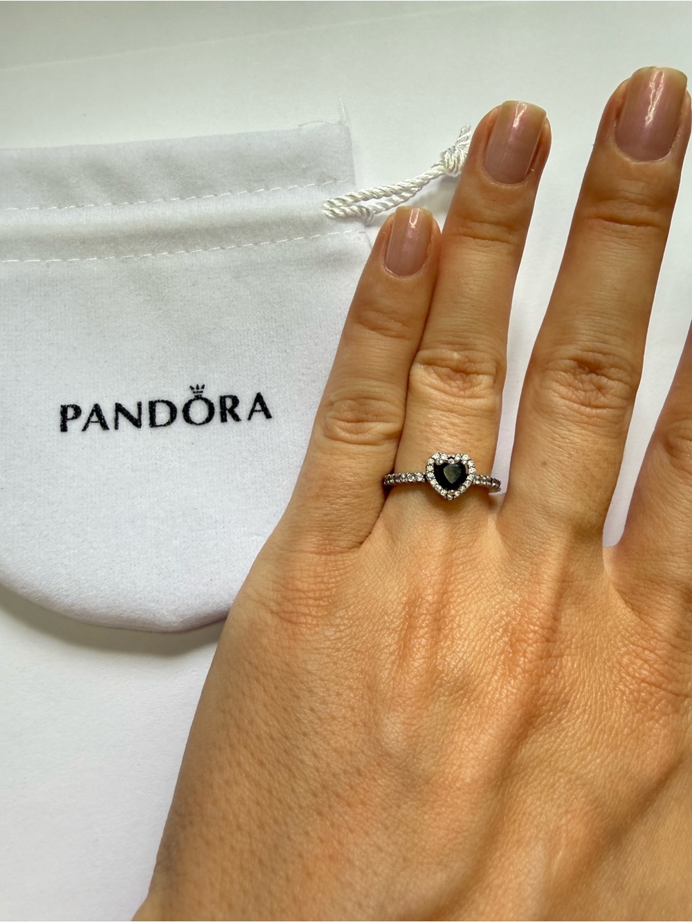 Pandora Elevated Black Heart Ring
Sterling silver size 6 NEW WITHOUT BAG!!!!!!! - Picture 6 of 7